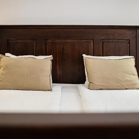 In Historical Building With Free Private Parking Lejlighed *