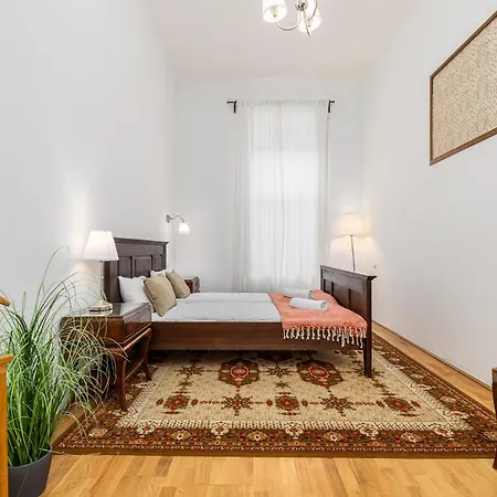 Lejlighed In Historical Building With Free Private Parking