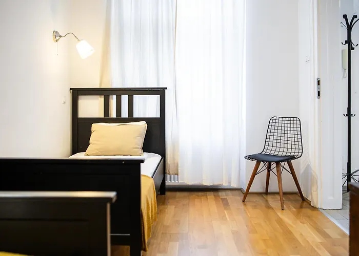Apartment In Historical Building With Free Private Parking