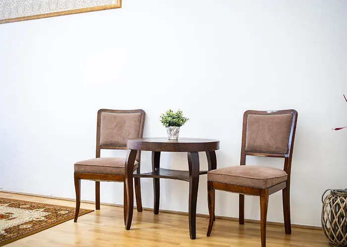 Apartment In Historical Building With Free Private Parking *