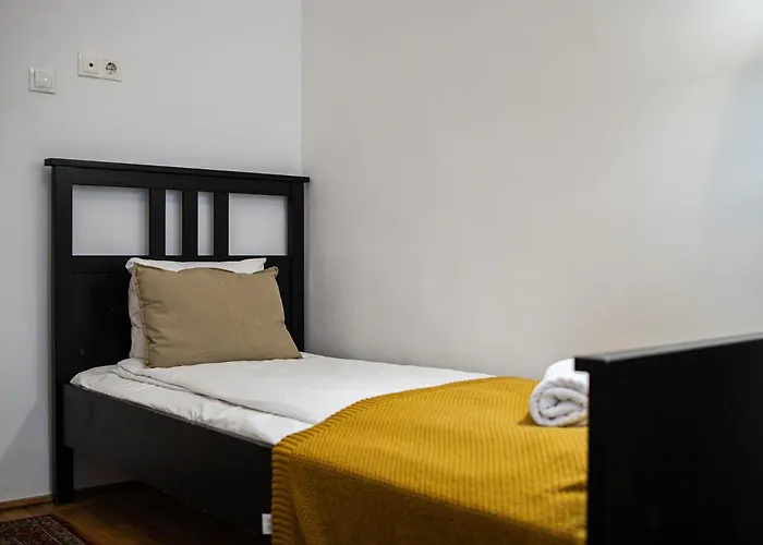 Apartment In Historical Building With Free Private Parking Budapest