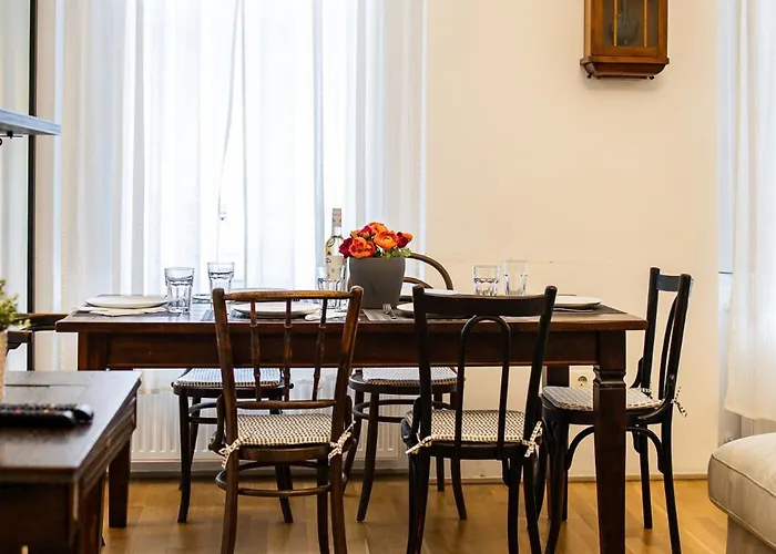 In Historical Building With Free Private Parking Apartment Budapest