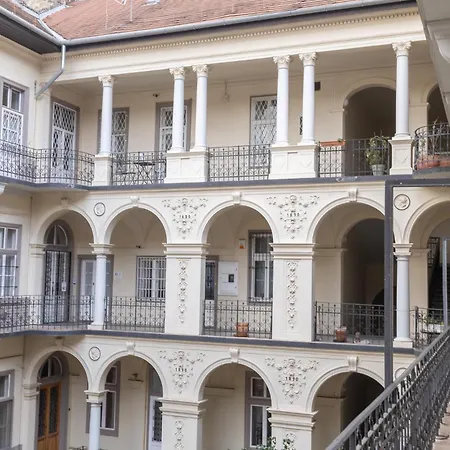 In Historical Building With Free Private Parking Budapest