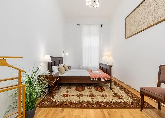 Apartman In Historical Building With Free Private Parking