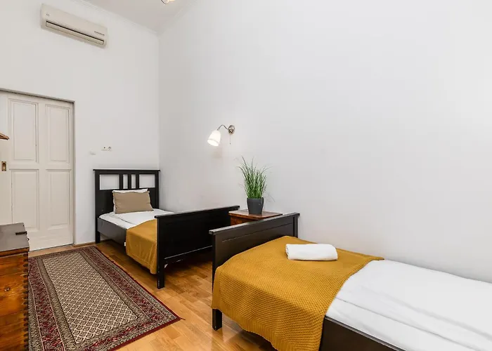 In Historical Building With Free Private Parking *