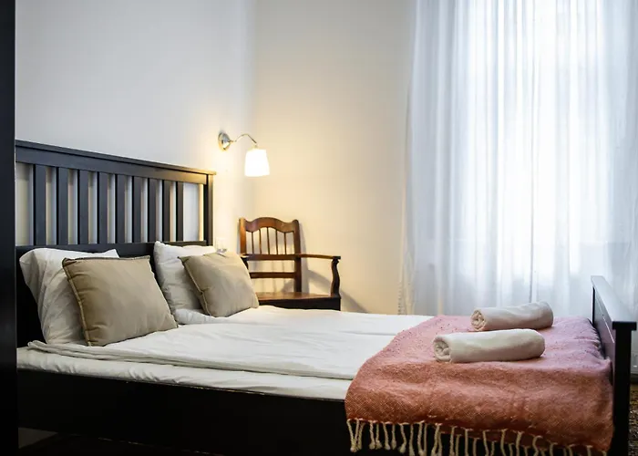 Apartman In Historical Building With Free Private Parking Budapest
